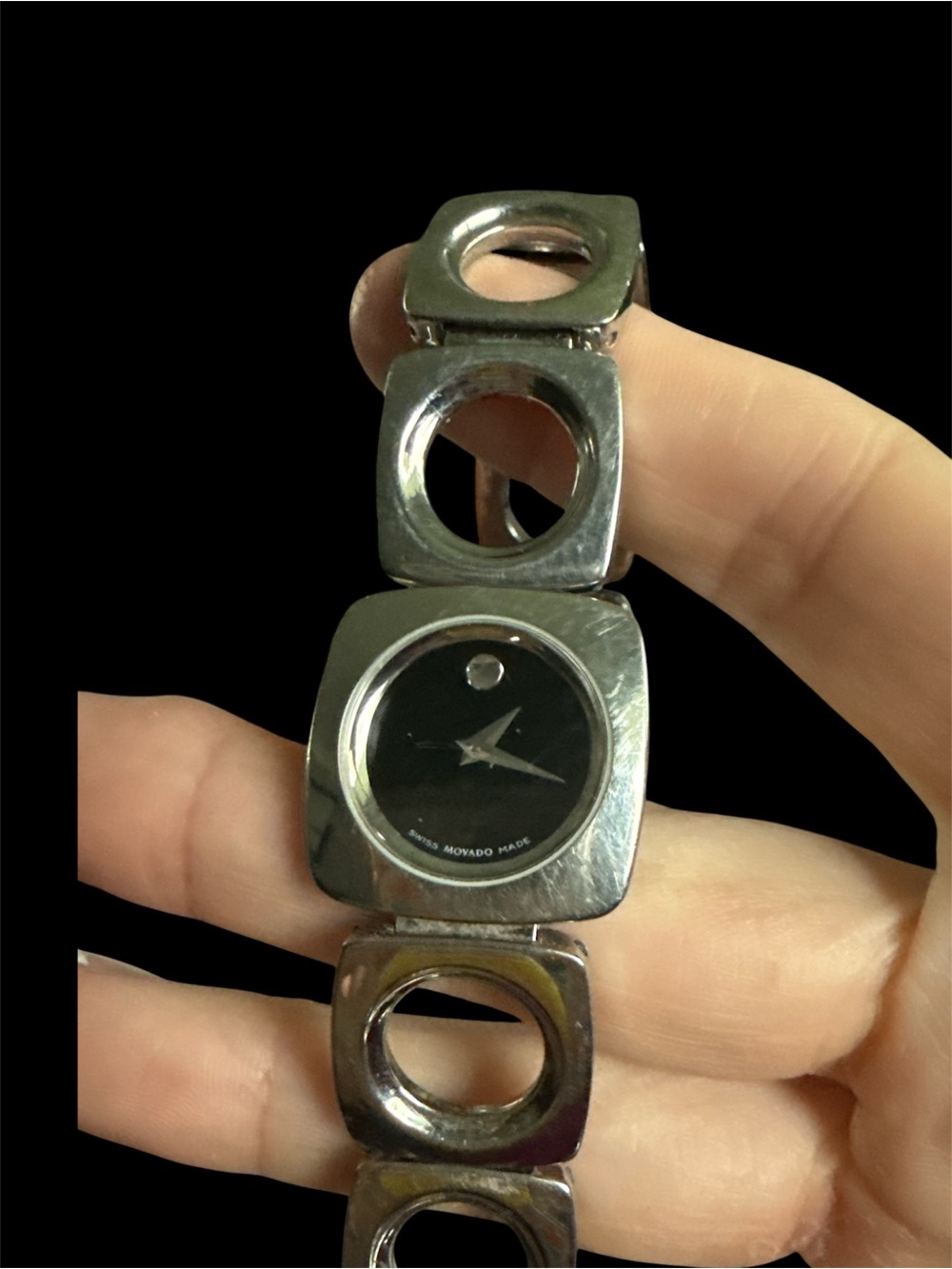 Movado Swiss Made Stainless Steel Sapphire Crystal Women's Watch (Needs Battery) - Picture 5 of 7